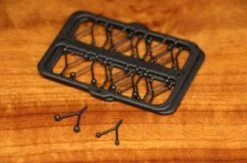 Hareline Stonfo Clear And Colored V Type Shrimp Eyes